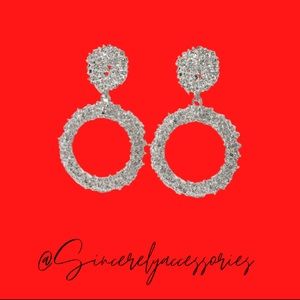 Silver circle earrings
